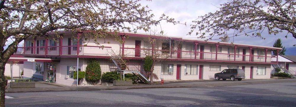 A-1 Alberni Inn Port Alberni Exterior photo