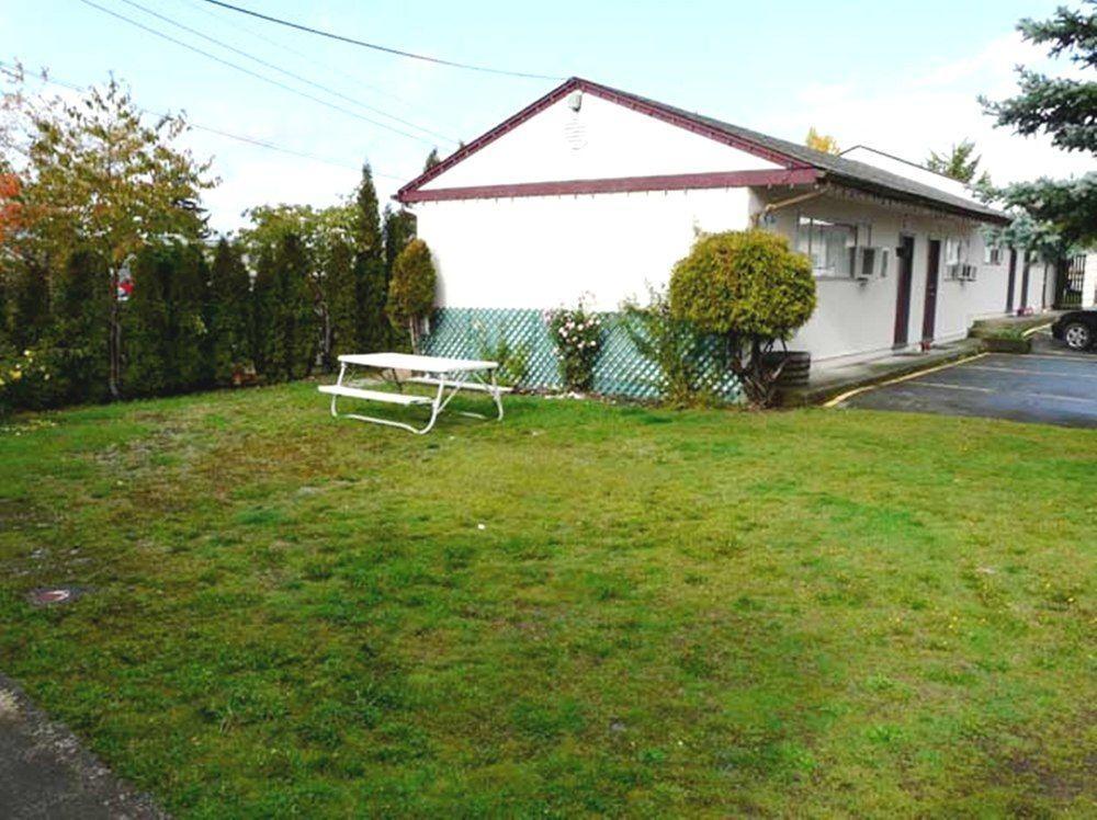 A-1 Alberni Inn Port Alberni Exterior photo
